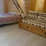 アパート Le Perce Neige ヴォジャニー